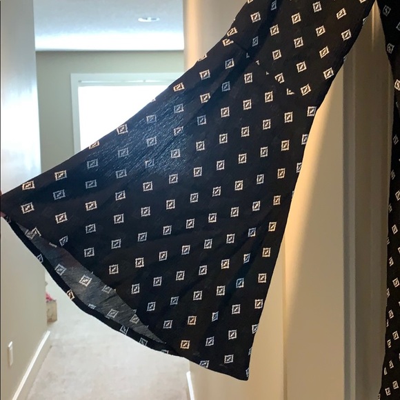 Wanderlux dress (long sleeve) - Picture 3 of 4